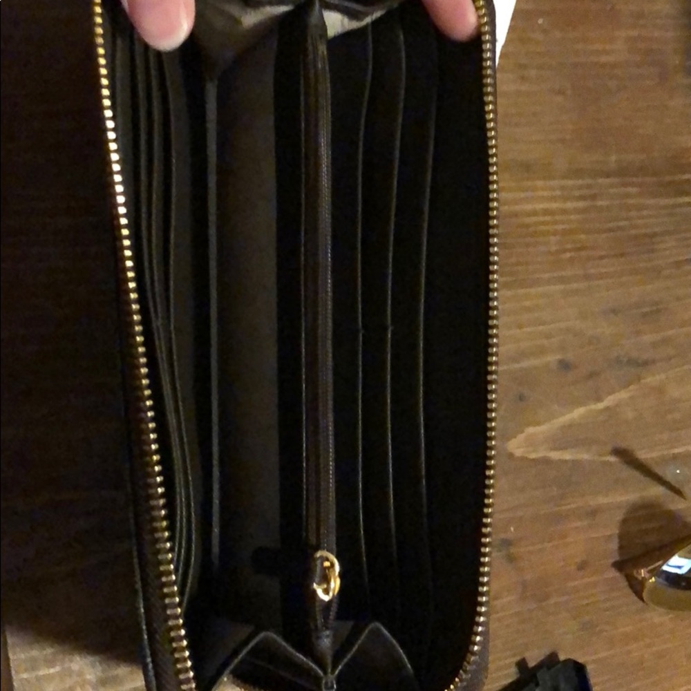 Michael Kors Wallet - Picture 2 of 2